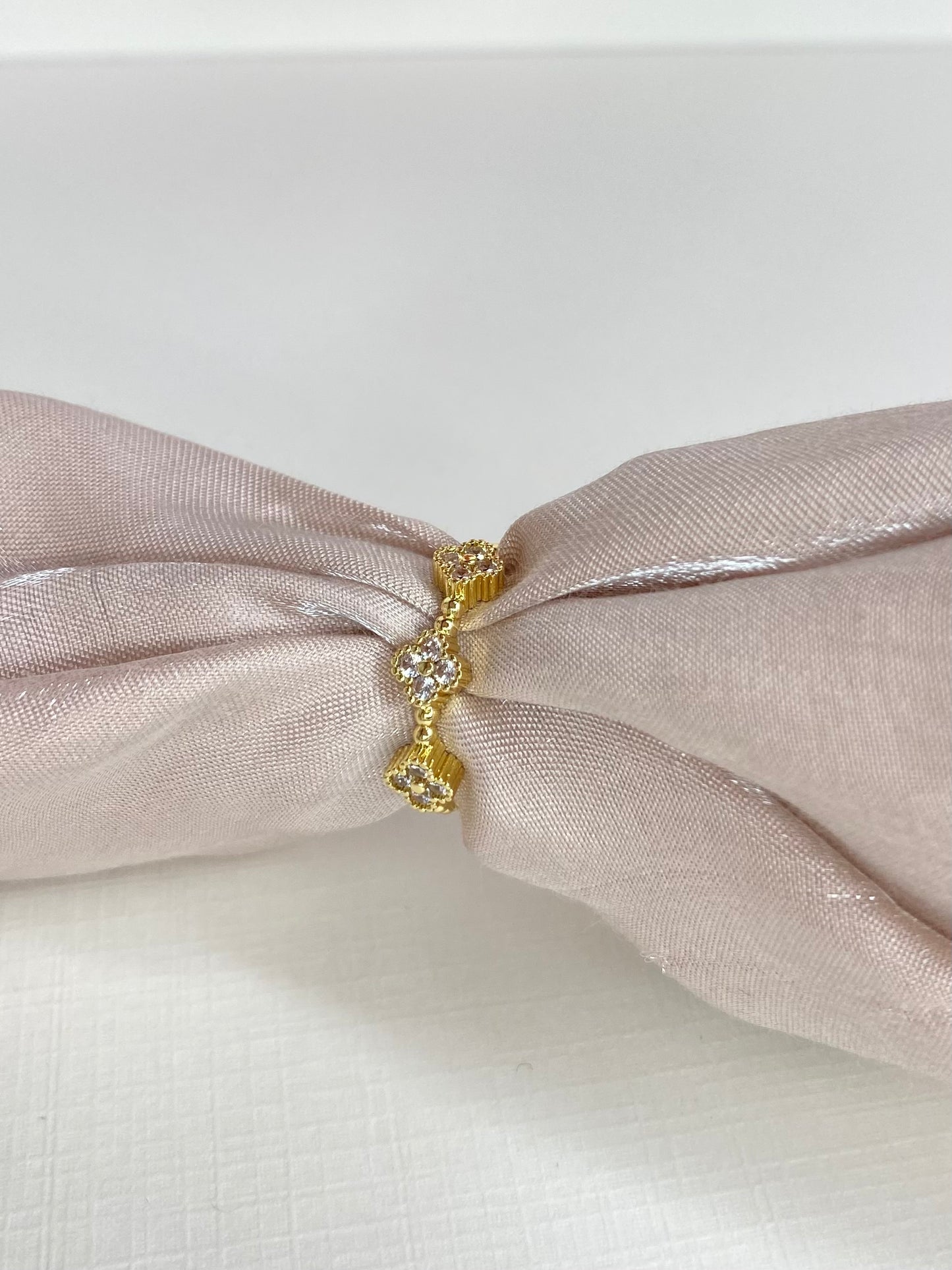 Daisy gold ring