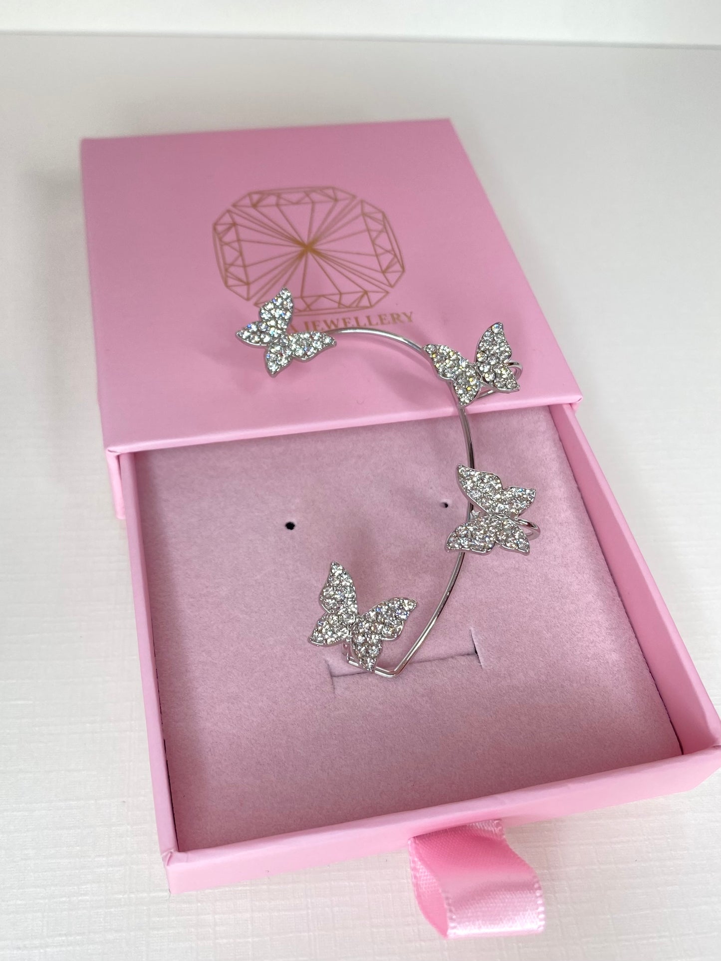 Earcuff
