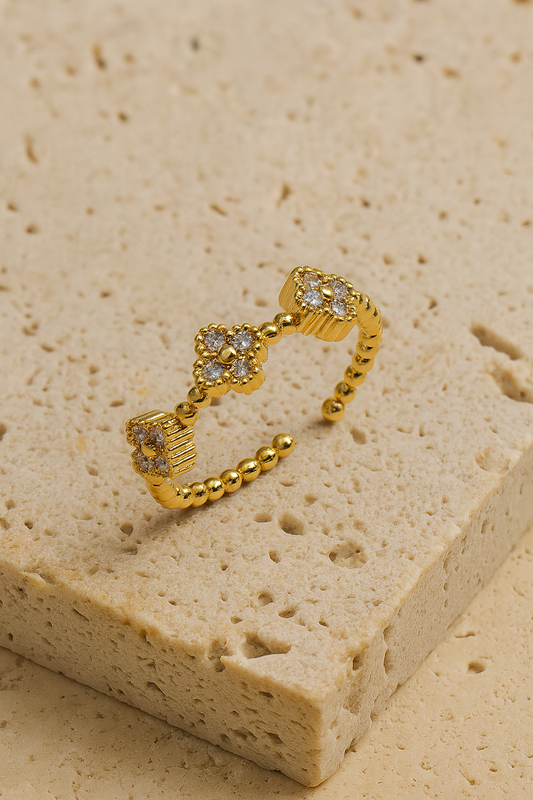 Daisy gold ring